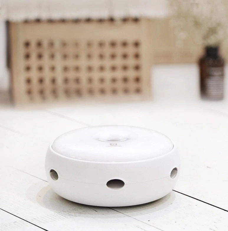 Automatic electric cat toy turntable with donut design and feather accessories