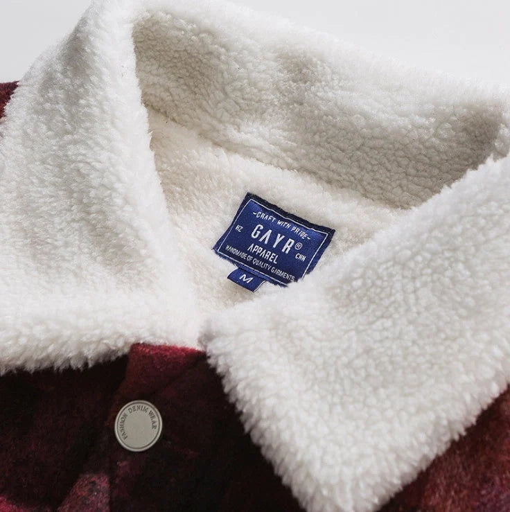 Mosaic wool lamb polyester fibre top in black and red, sizes M to XXL