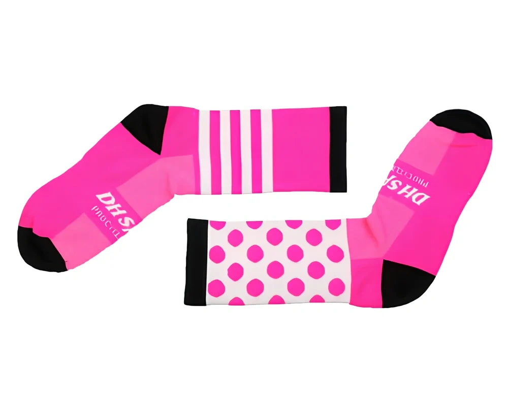 Pair of black powder compression cycling socks in size L, featuring stripe mesh pattern, 40-45cm long tube for breathable four-season support