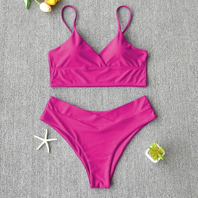 Women's two-piece swimsuit in rose red with polypropylene fibre fabric that resists chlorine