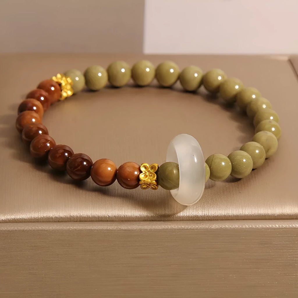 Green gradient Chinese-style women's bracelet with crown and diamond shapes on mixed materials