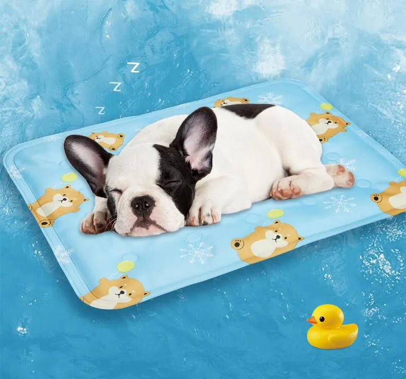 Grey pet cooling mat made of PVC polyester with soft ice gel filling, 30x40cm size, on floor