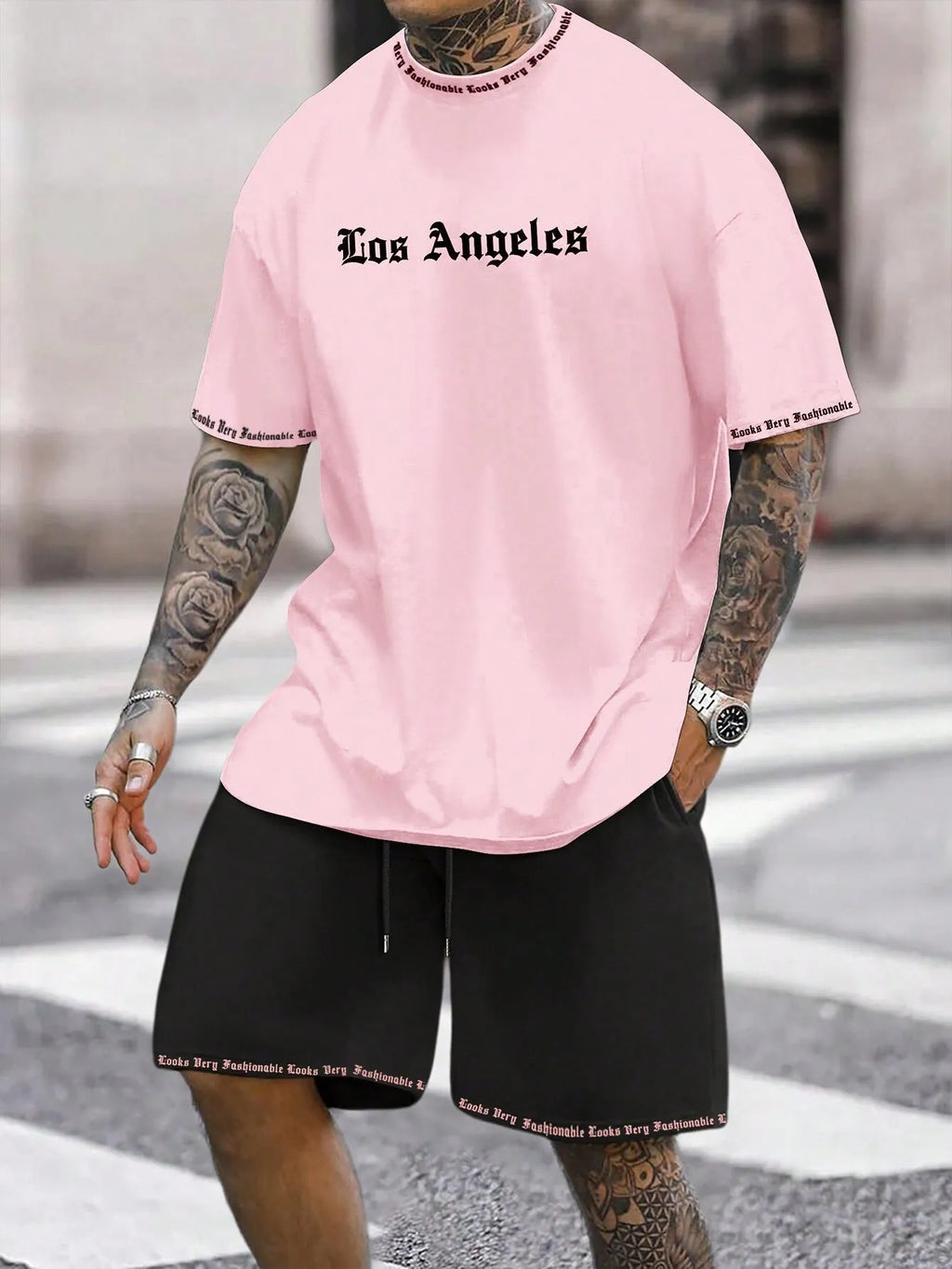 Men's sports style short-sleeved suit set with matching shorts in polyester blend fabric