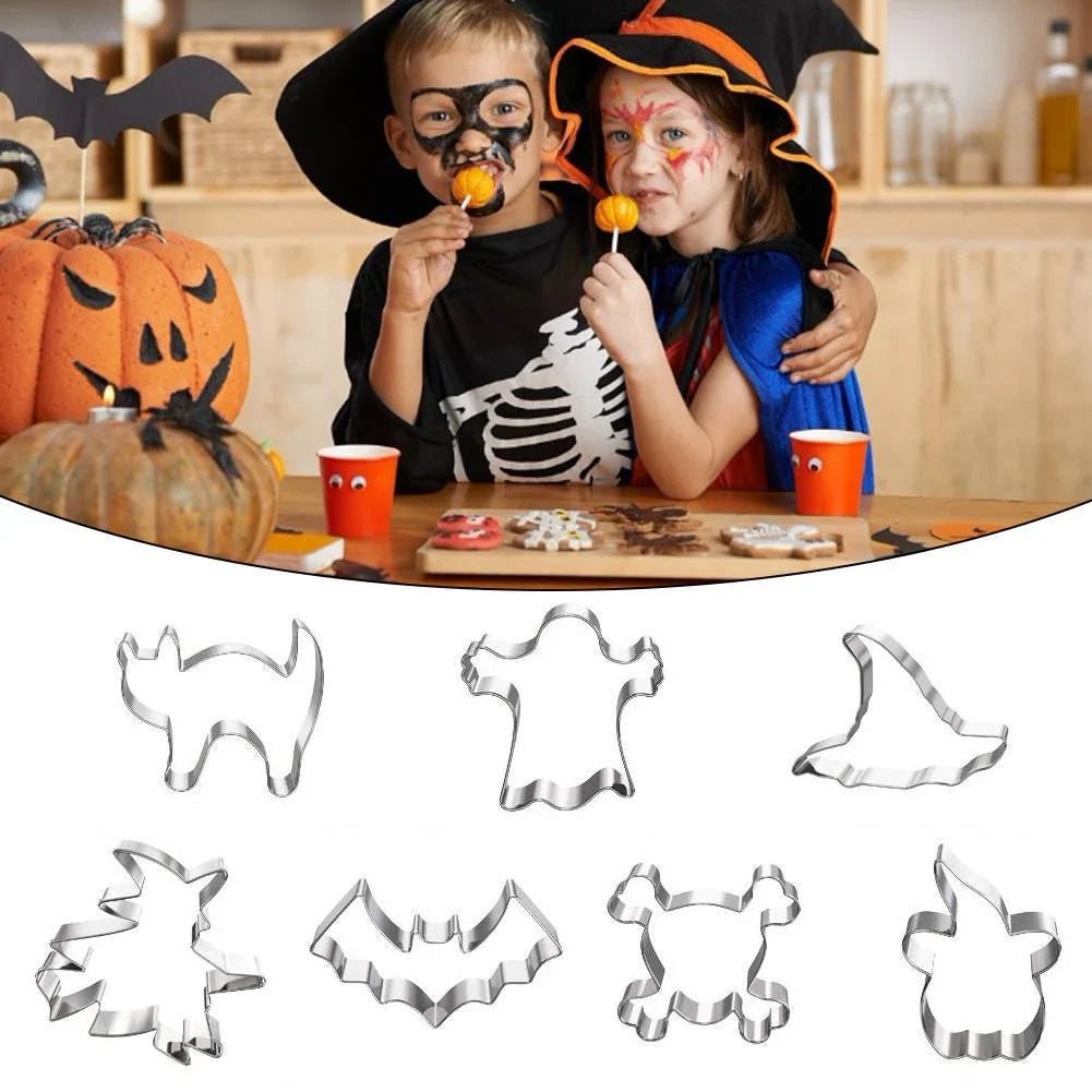7-piece stainless steel Halloween cookie cutter set including pumpkin, bat, and skull shapes