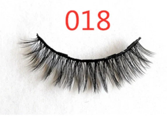 Magnetic false eyelashes set for easy, glue-free application