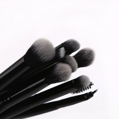 ZOREYA15 15-piece black makeup brush set with synthetic bristles and wooden handles