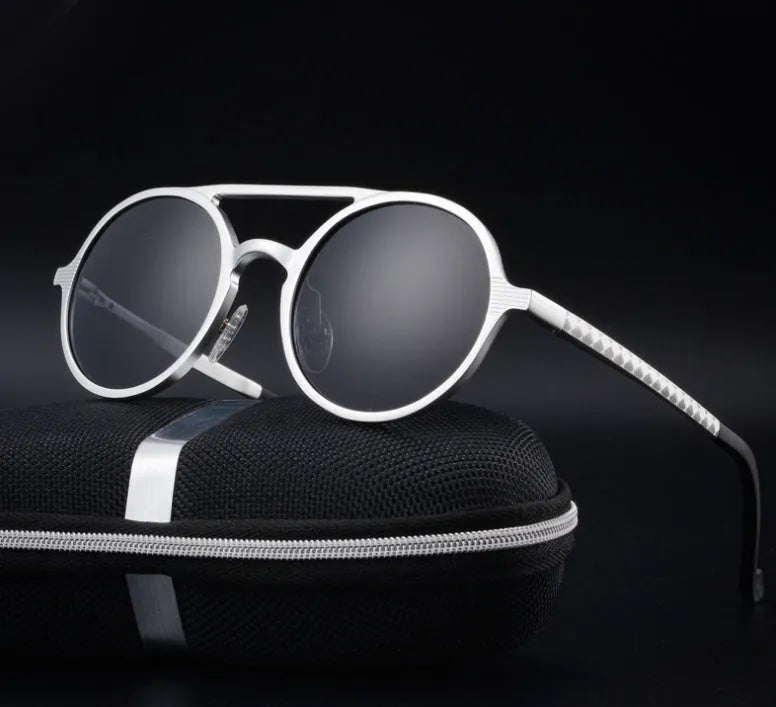 Men's polarised vintage round sunglasses with aluminium magnesium frame and UV400 protection in black with grey lens