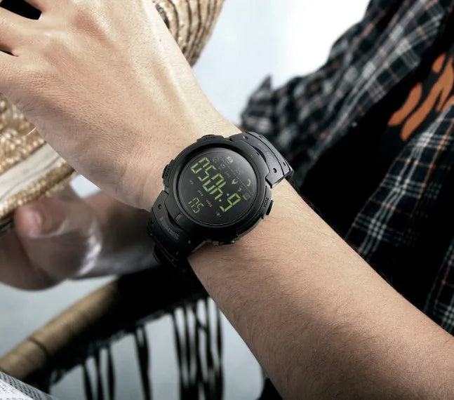 50mm round smart watch with black or army green PU strap and stainless steel buckle