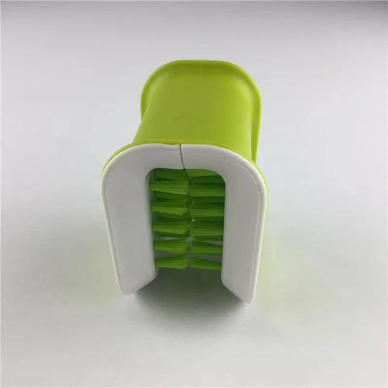 Versatile Knife & Cutlery Cleaner Brush - A Kiwi Kitchen Essential with Clever U-shaped Design and Durable Construction