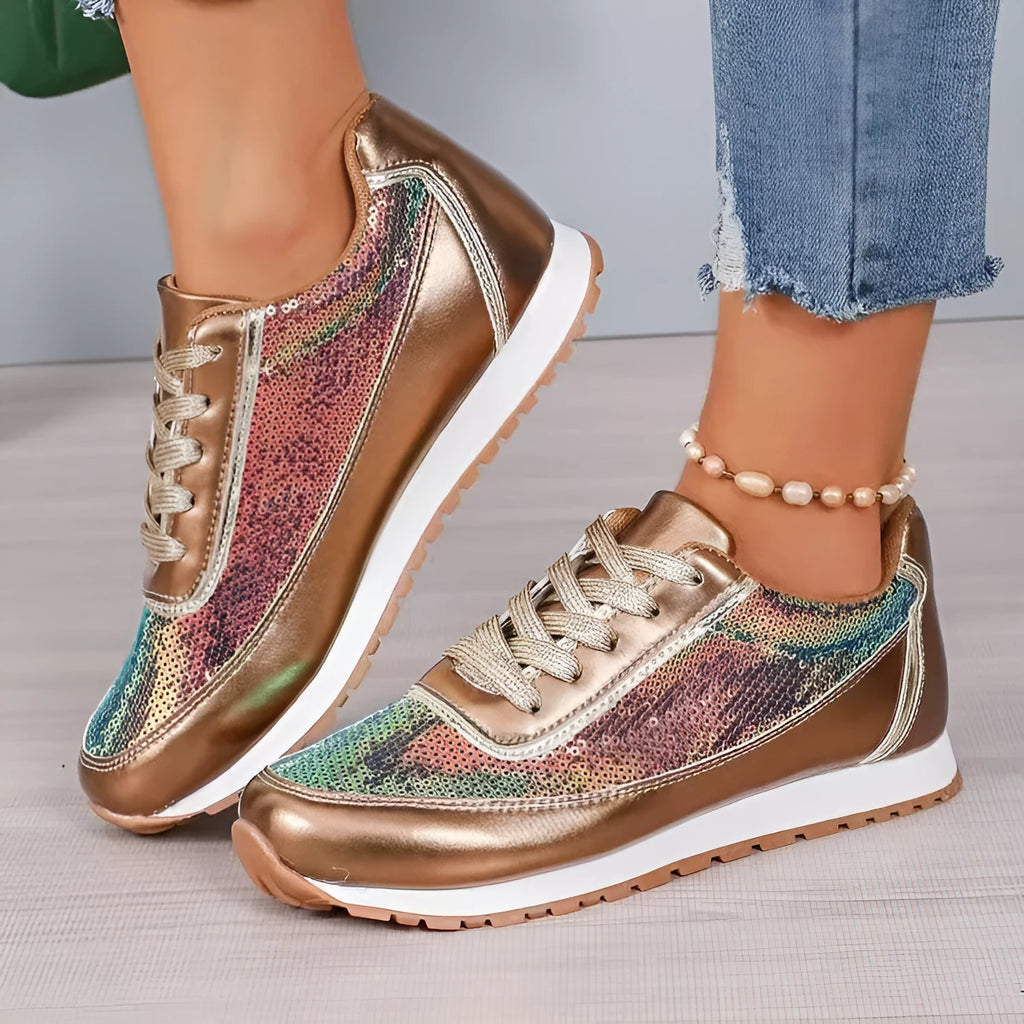 Women's thick-soled casual sneaker with square toe and PU leather upper in black colour