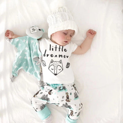 Newborn baby clothes set in 100% cotton, includes T-shirt and pants for ages 0-24 months