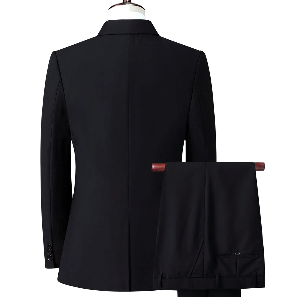Men's slim fit business suit set in black with coat and trousers, formal workwear