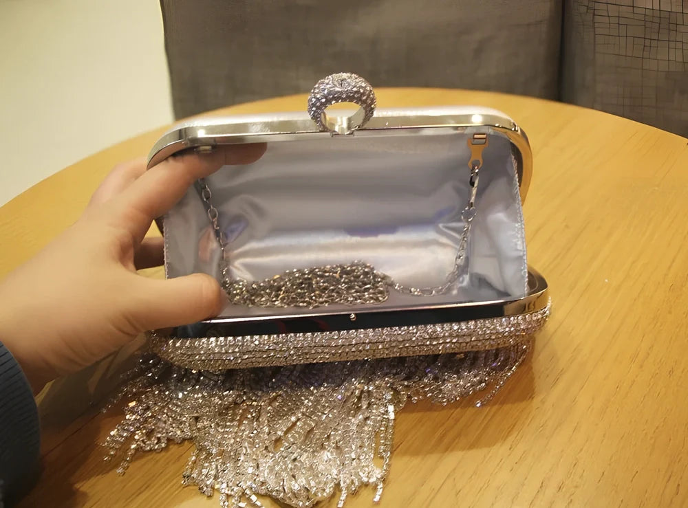 Silver fringed ladies handbag 18cm high with diamond rhinestones and 60-80cm chain strap for evening use