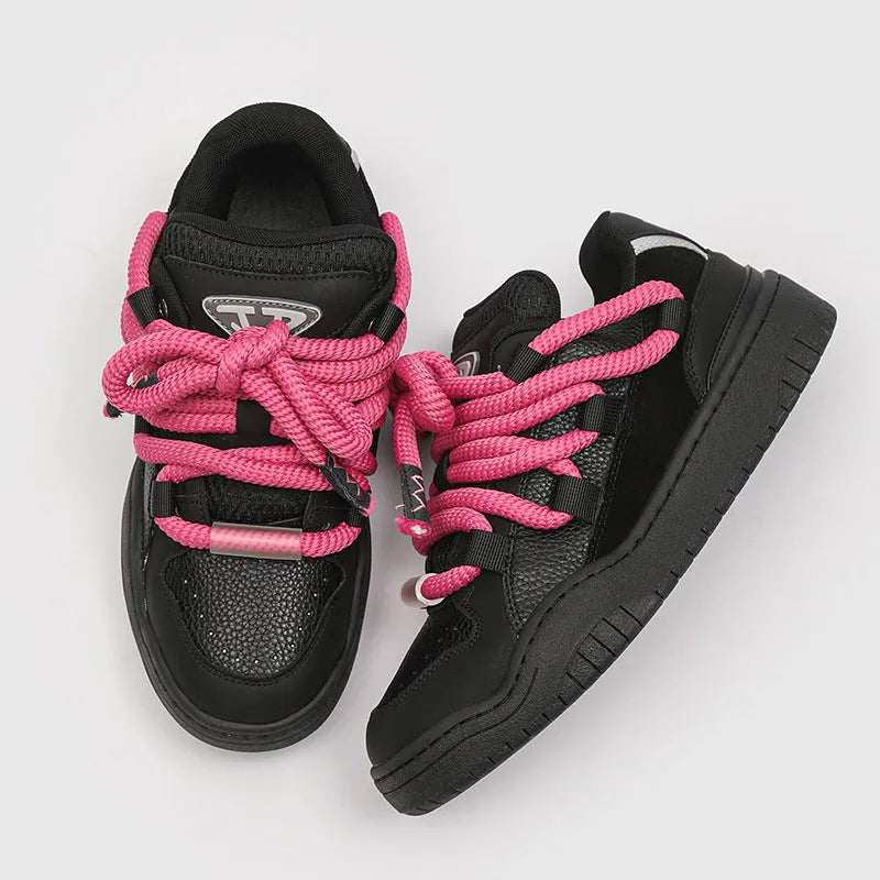 Casual unisex sneakers with thick rubber sole and round toe in various colours