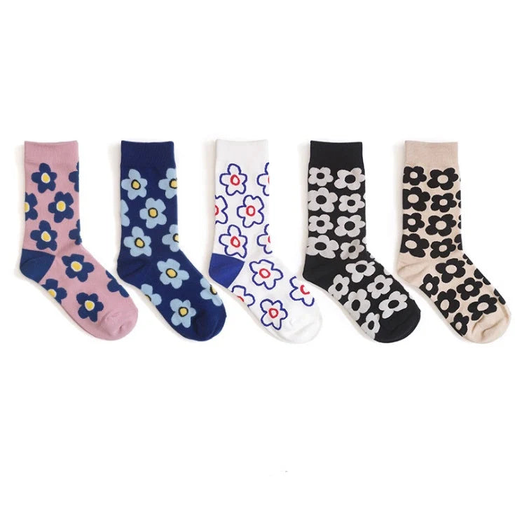 Girls' cartoon flower socks in various colours, made from breathable combed cotton