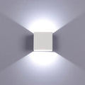 Nordic wave-shaped wall light in white with integrated LED, aluminium and acrylic body, 480mm length