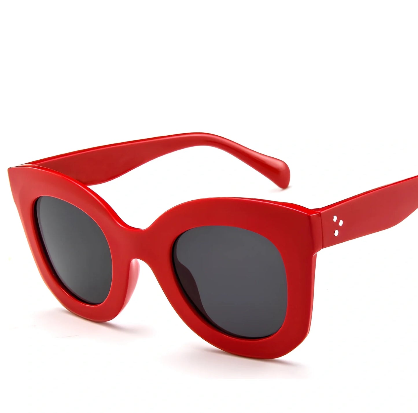 Women's cat eye sunglasses with UV400 protection and polarised lenses in multiple colour options