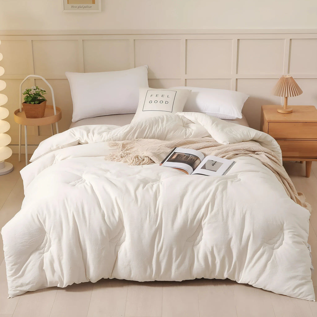 Soybean fibre pure cotton quilt in white, pink jade, or grey with twill sanded weave