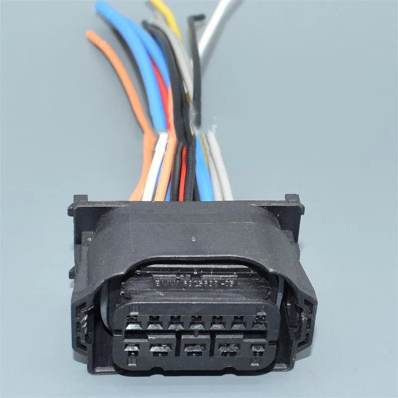 Black BMW headlight wiring plug connector for X1 E90 E92 models