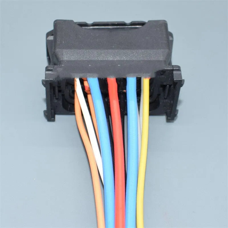Black BMW headlight wiring plug connector for X1 E90 E92 models