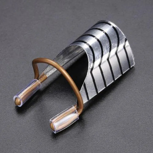 Pack of 5 reusable aluminium phototherapy nail extension trays in gold and silver