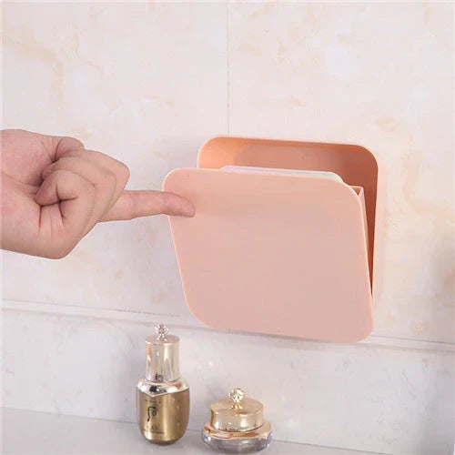 Decorative wall shelf for make-up storage in Nordic colours
