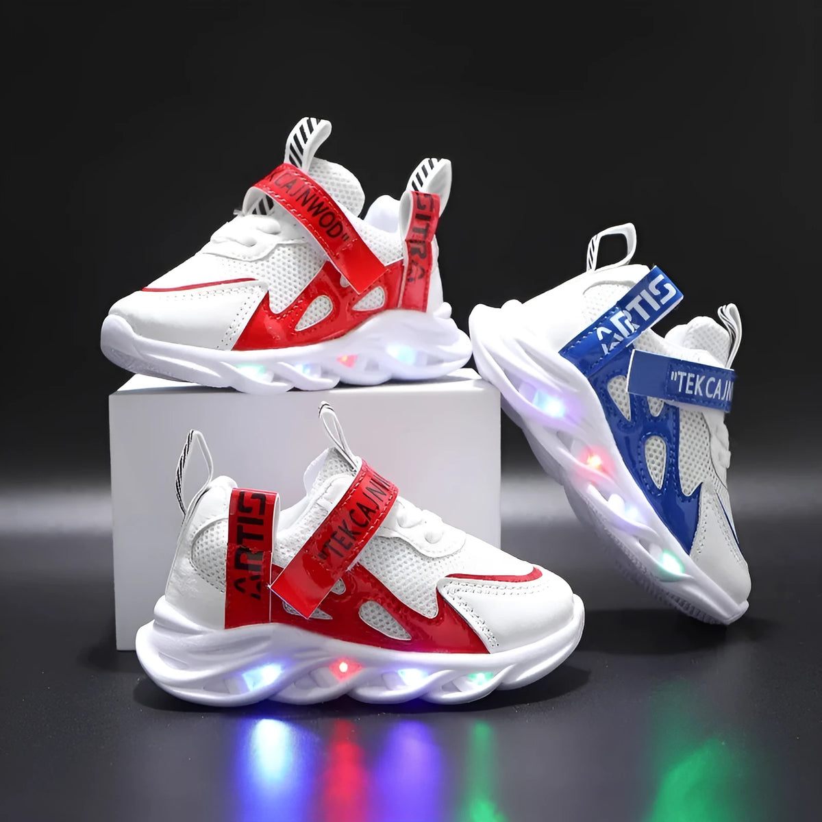 Children's alphabet webbing mesh luminous sneakers in blue with rubber sole