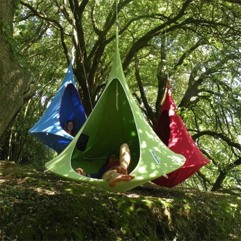 Flying Saucer lightweight portable nylon hammock in green, perfect for camping and backpacking