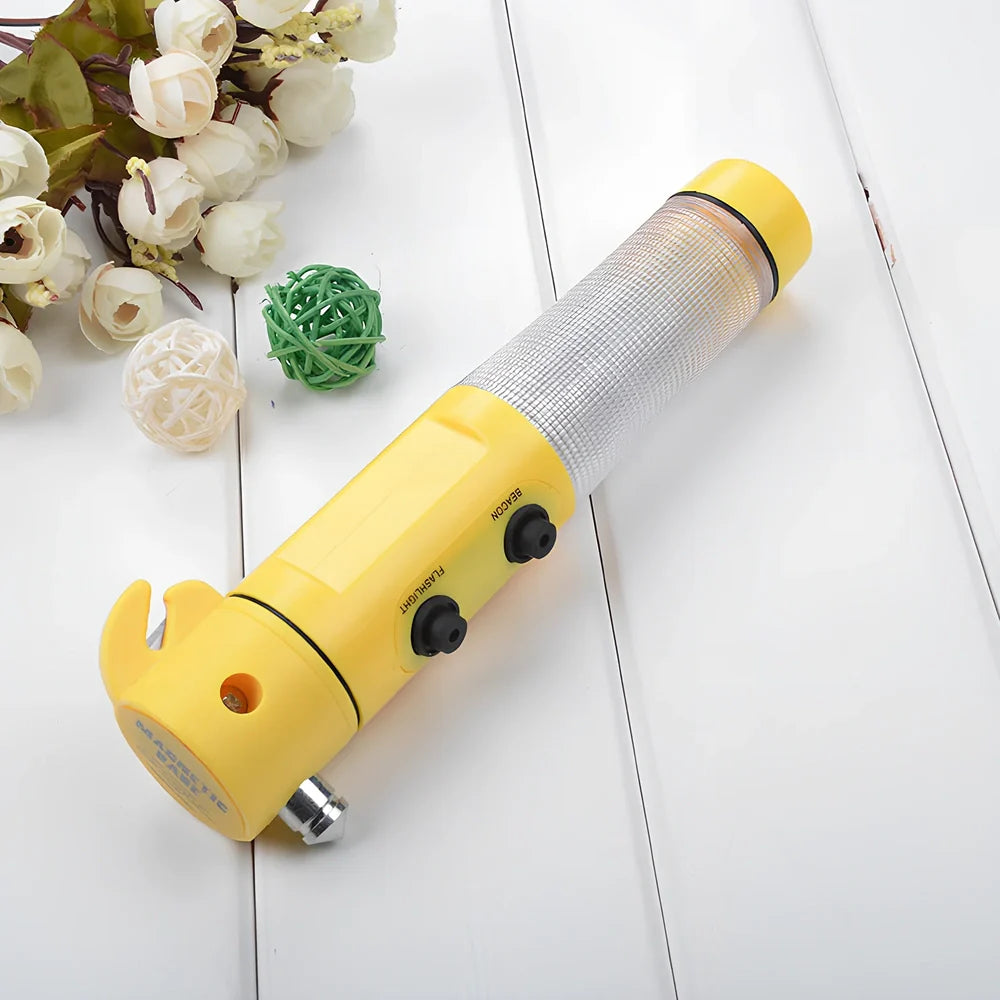 Compact 19.5cm car emergency LED torch with hammer, belt cutter and magnetic beacon, 120g weight