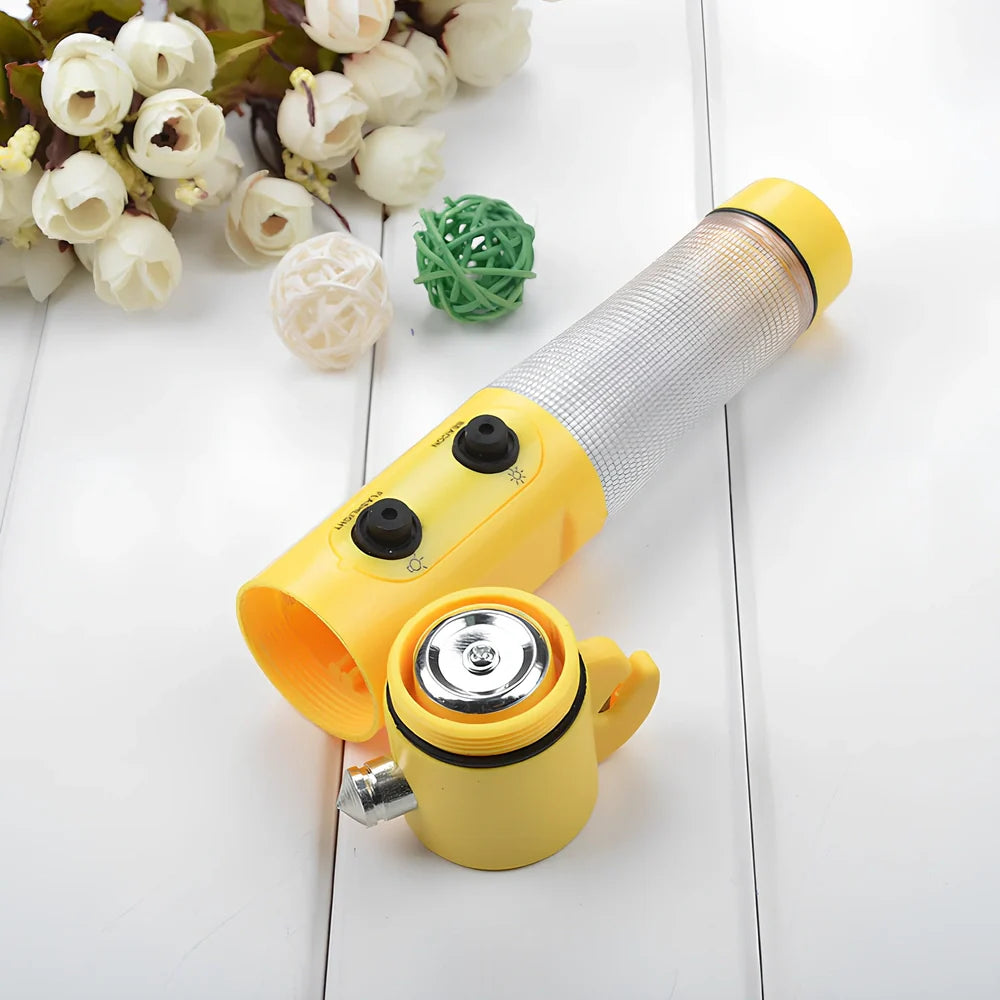 Compact 19.5cm car emergency LED torch with hammer, belt cutter and magnetic beacon, 120g weight