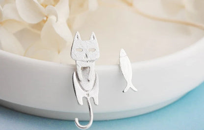 S925 sterling silver stud earrings with cat and fish design, hypoallergenic