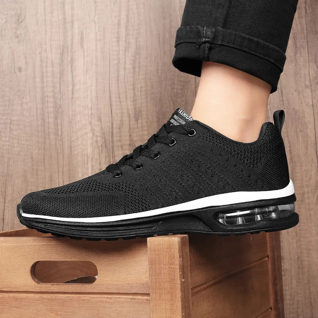 Casual flyknit running shoes in multiple colours with mesh upper and PU sole.