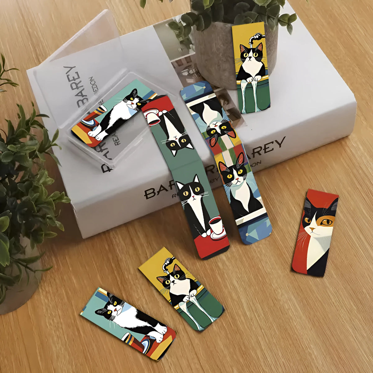 Set of 5 magnetic bookmarks with cute cat design, handmade, assorted colours