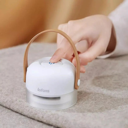 Rechargeable Hairball Removal Shaving Machine with Type-C charging port and compact design