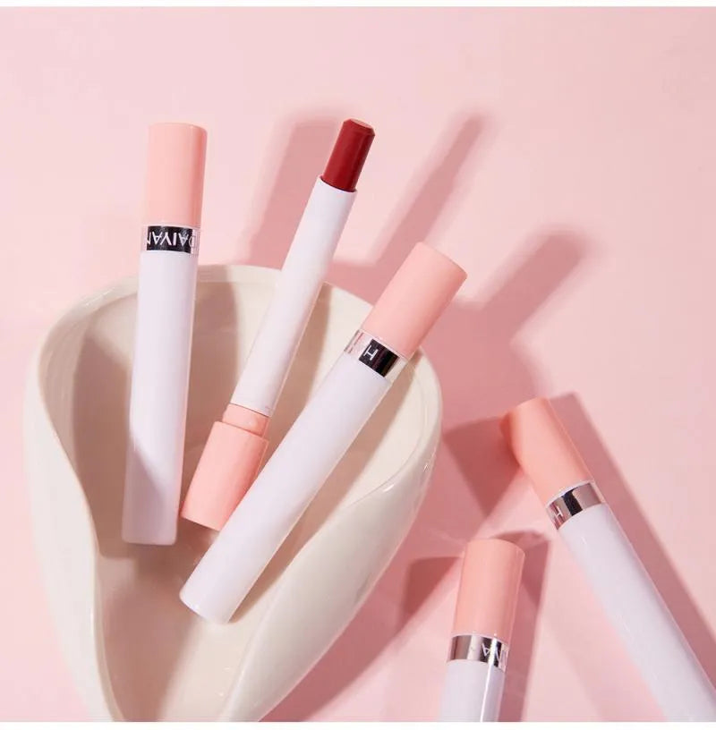 Matte mist lipstick set with four colours in semi suede texture, 10mm×80mm sticks