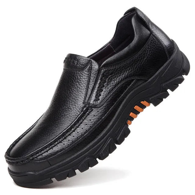 Business casual slip-on shoes in cowhide leather with rubber sole available in black and brown colours