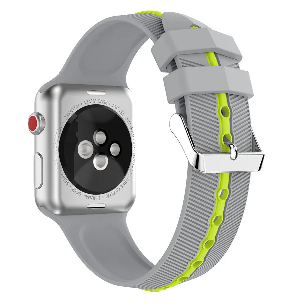 Two-colour arrow silicone sports wristband for Samsung Galaxy Gear Sport, black and white design on white background