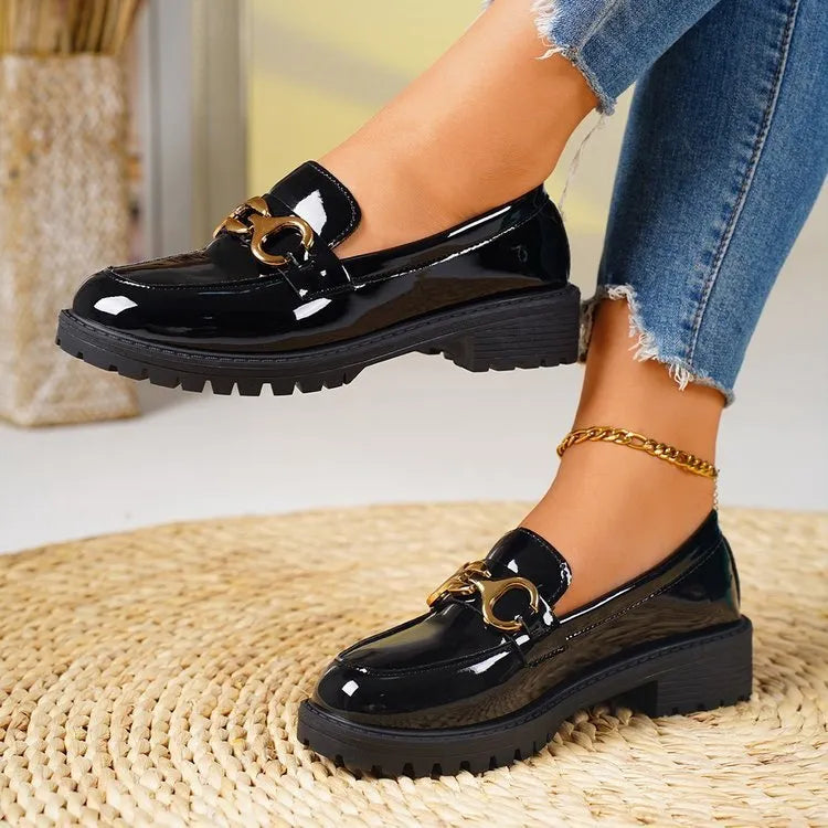 Women's chunky heel round toe pumps with thick sole, solid colour PU upper, black colour option