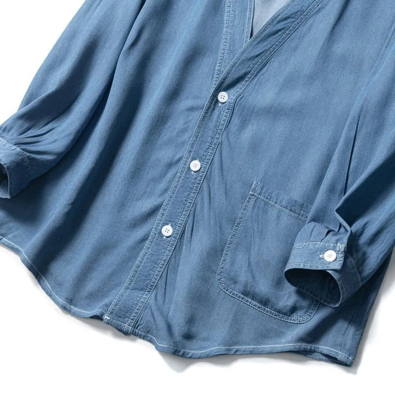 Men's dark blue denim coat with V-neck and three-quarter sleeves