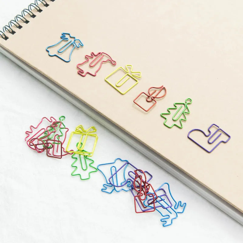 Assorted Christmas-themed special-shaped metal paper clips in festive colours, set of 18 pieces