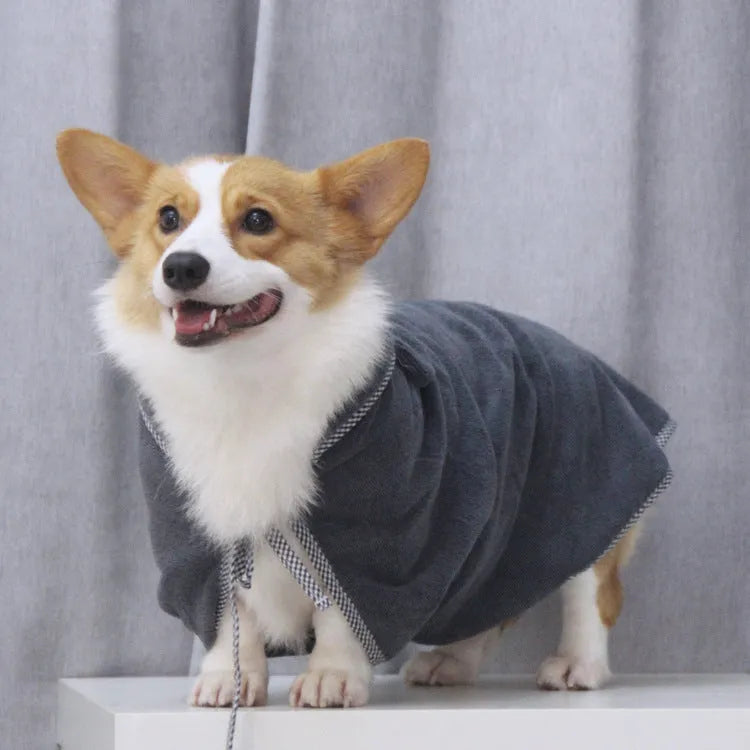 Ultra fine fibre pet bath towels for dogs and cats in grey and green colours showing three size options