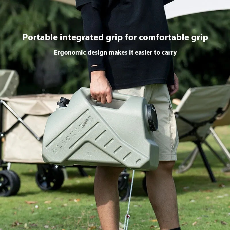 Green portable water storage tank in 13 litre snail design and 18 litre back design