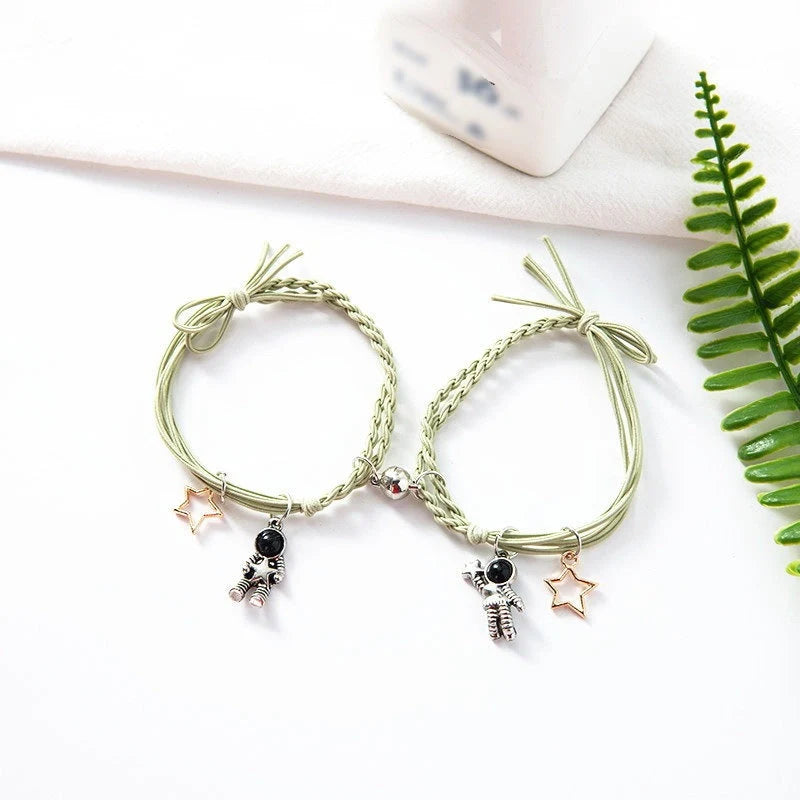 Magnetic couple bracelets with natural zircon stones and vibration feature