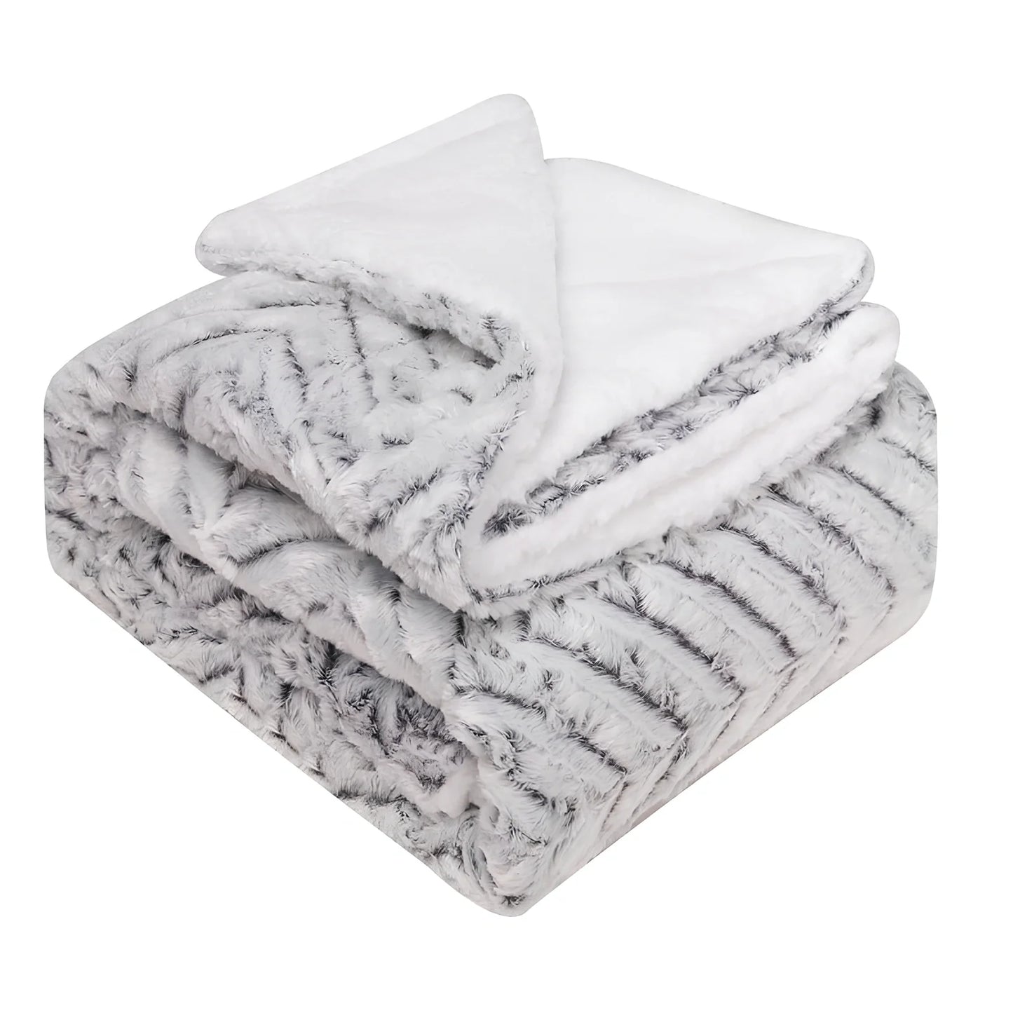 Thickened flannel polyester blanket in twist blue geometric pattern, weighing 1kg with coral fleece texture