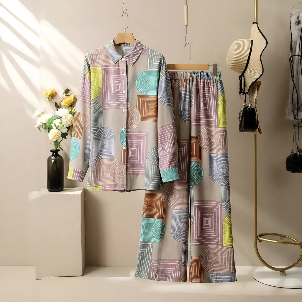 Women's geometric print long sleeve trouser suit in polyester with button detail, casual style