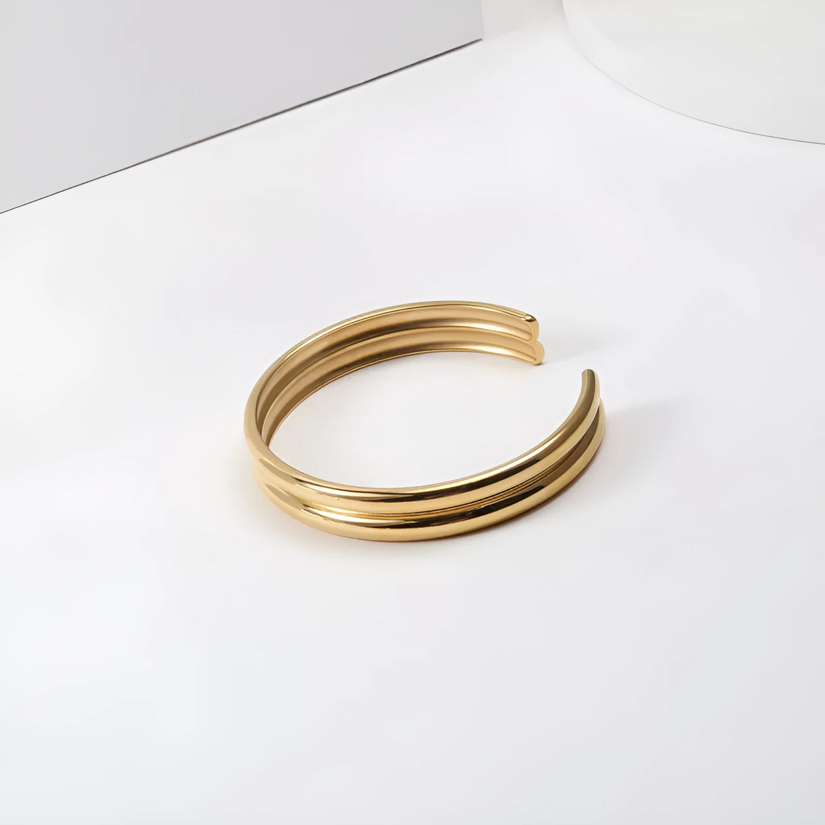 Gold double curved titanium steel bracelet with inlaid pearls geometric women's accessory