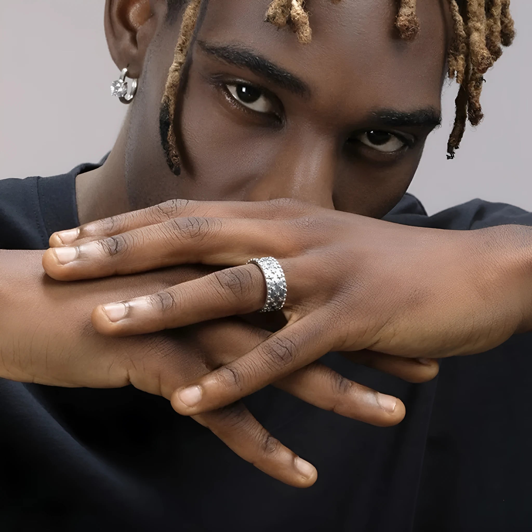 Adjustable sterling silver ring with geometric five-pointed star design for men and women