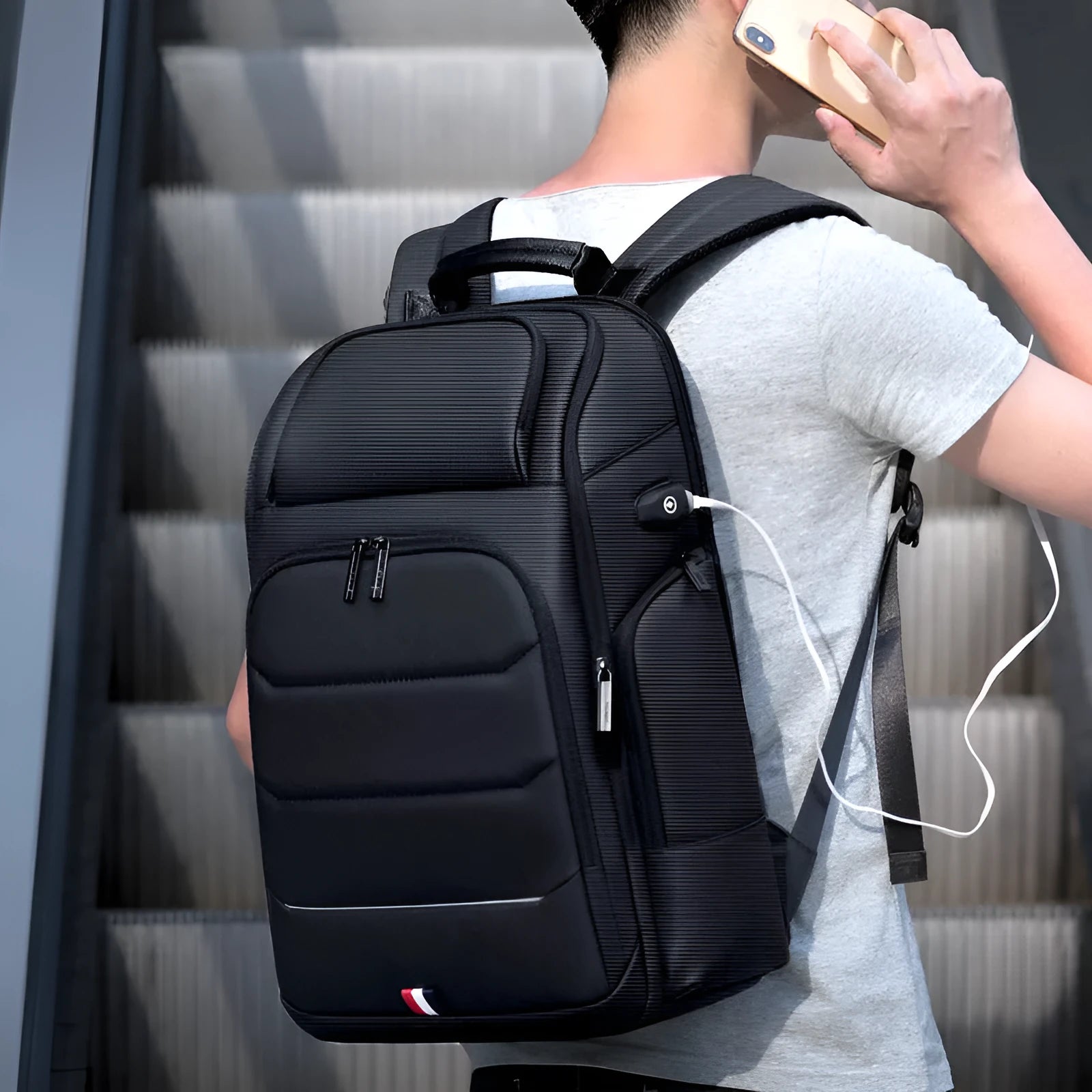 Travel bag fashion casual backpack high-density Oxford spinning fabric adjustable shoulder strap black