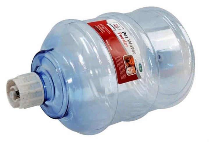 Automatic pet feeder and water dispenser for cats and dogs with large capacity