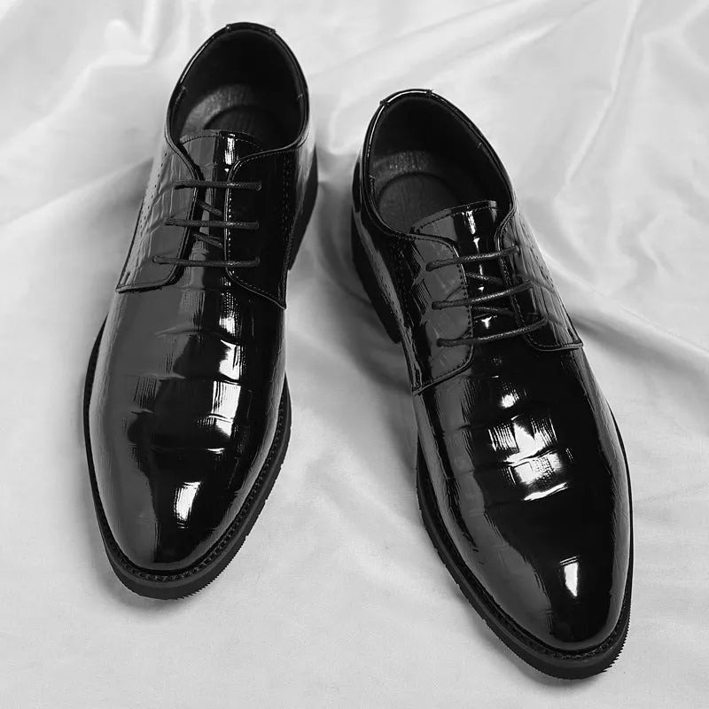 Men's black glossy PU leather low-top business shoes with rubber sole